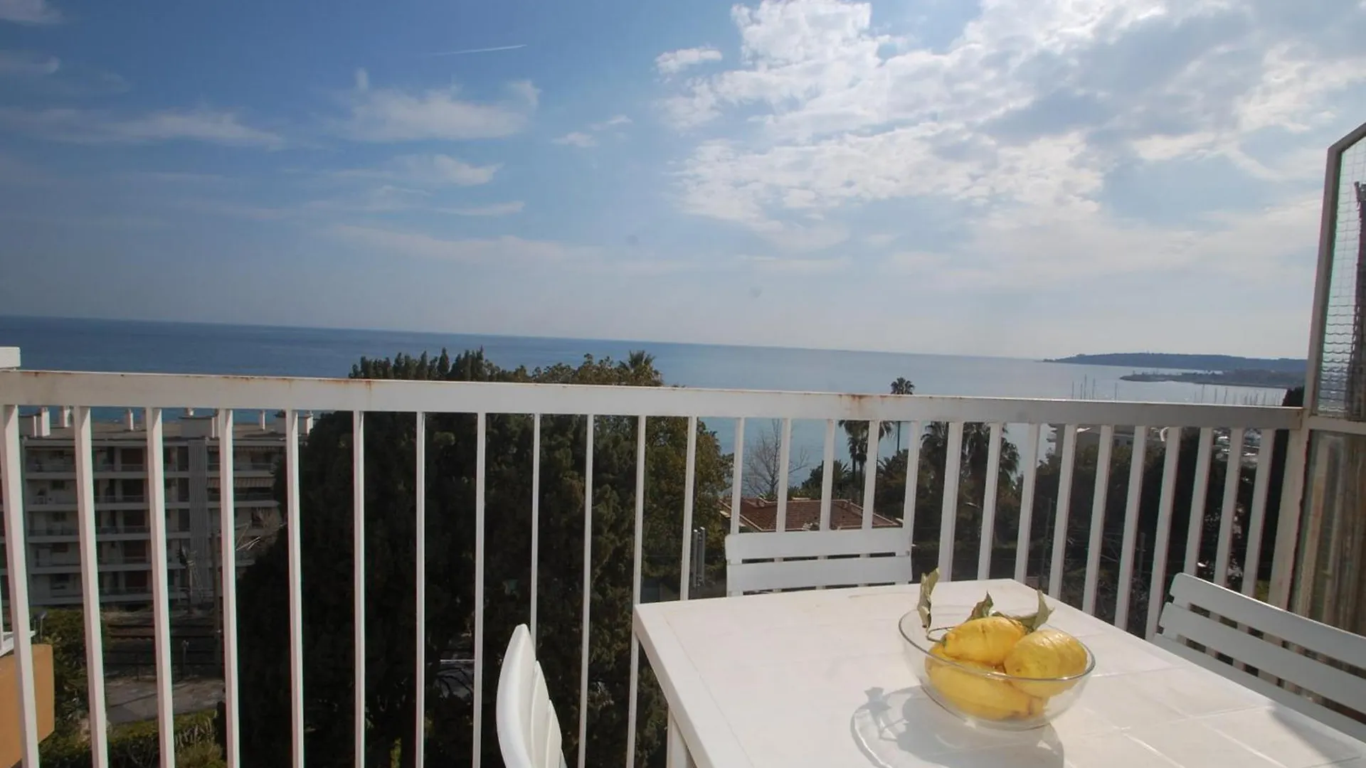 2P Dernier Etage, Parking Prive, Climatisation, Wifi - Fr-1-196-159 Apartment Menton France